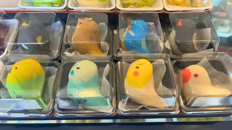 【吉祥庵】練り切り インコちゃんズ